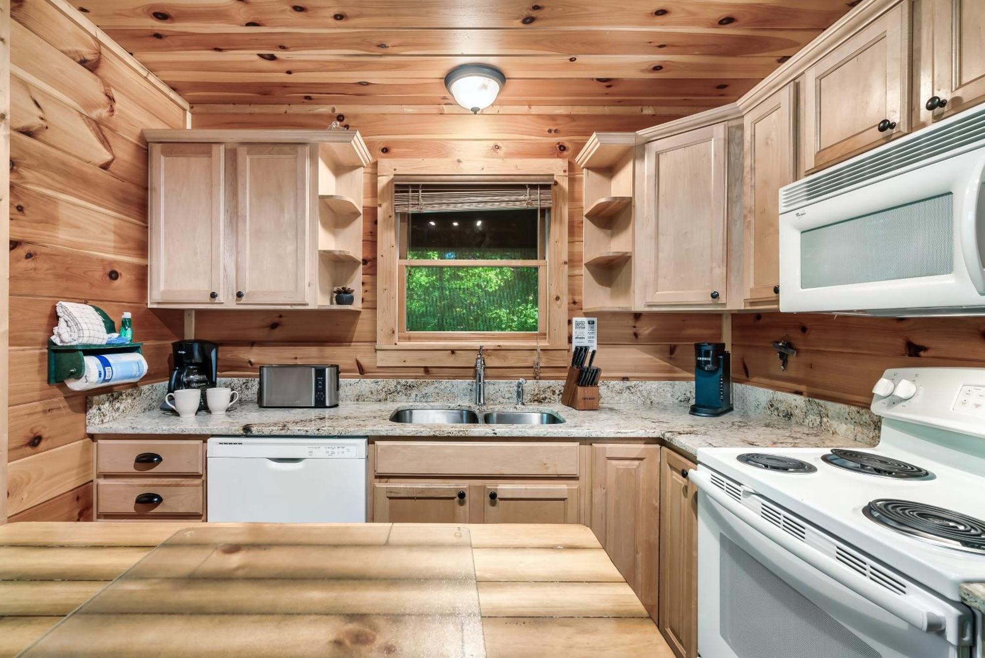 Peaceful Family Cabin With Hot Tub, Game Room, & More! Sevierville Zewnętrze zdjęcie